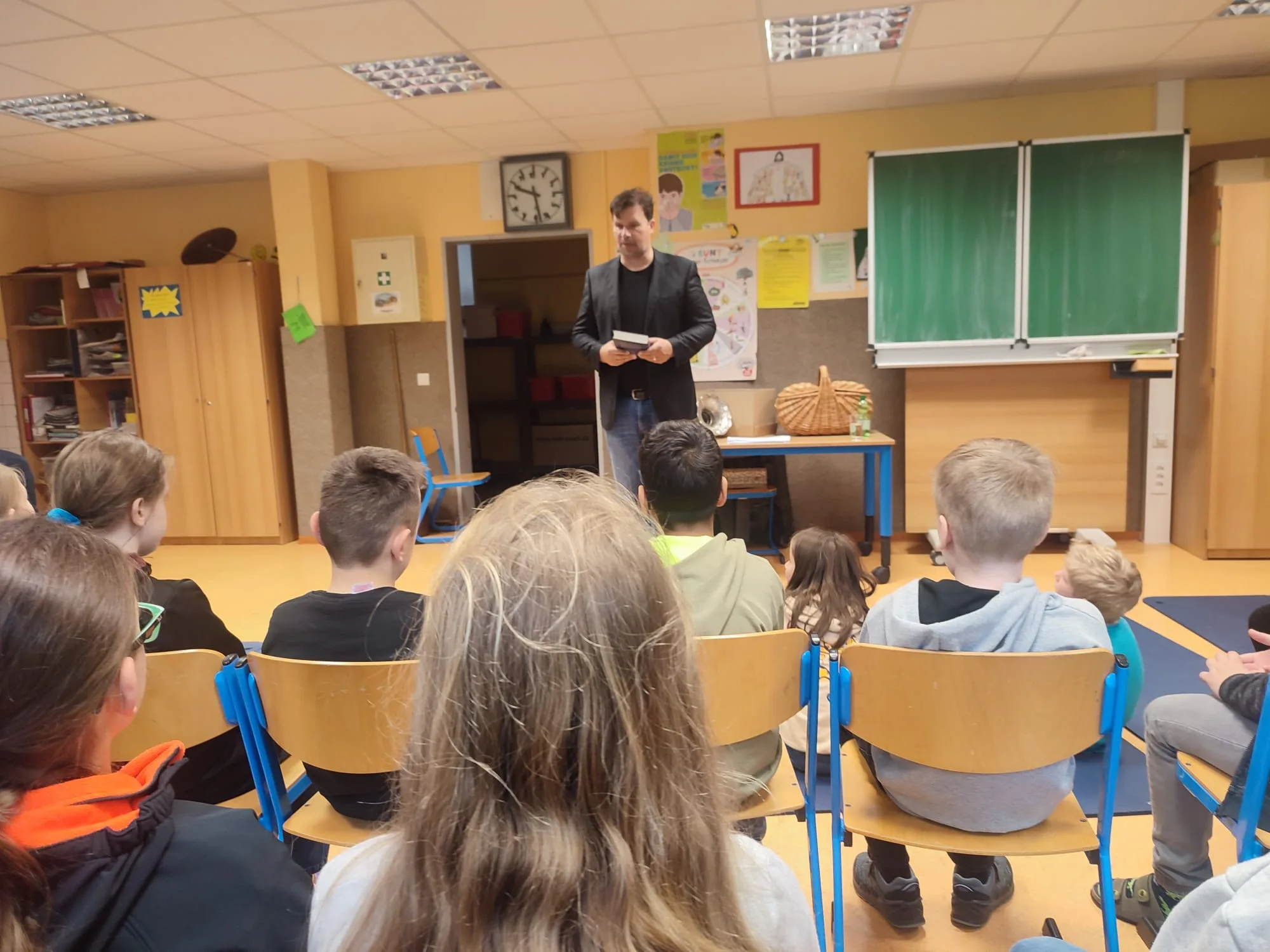 Ein magischer Tag mit Armin Pongs an der GGS Niederkassel